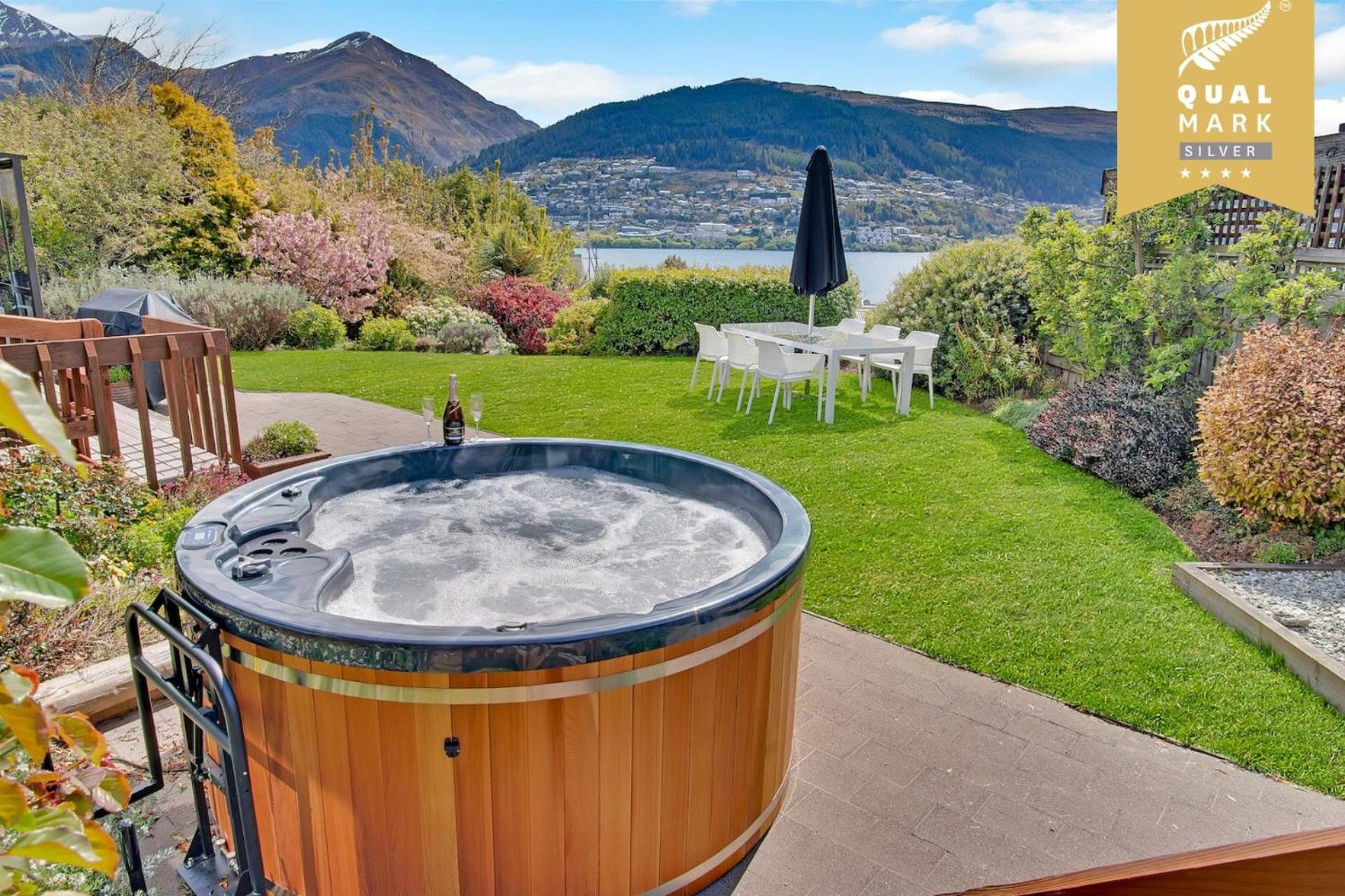 Villa Tranquil Heights Queenstown Exterior foto