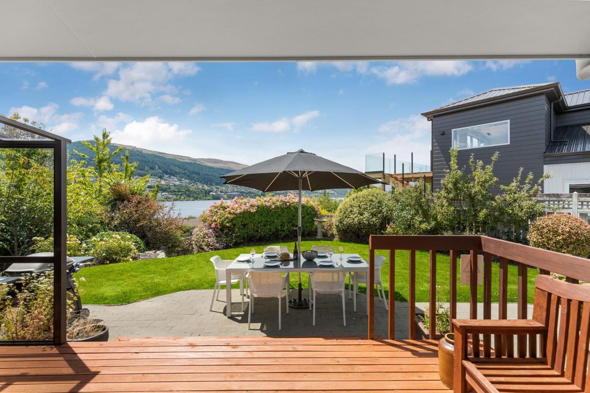 Villa Tranquil Heights Queenstown Exterior foto