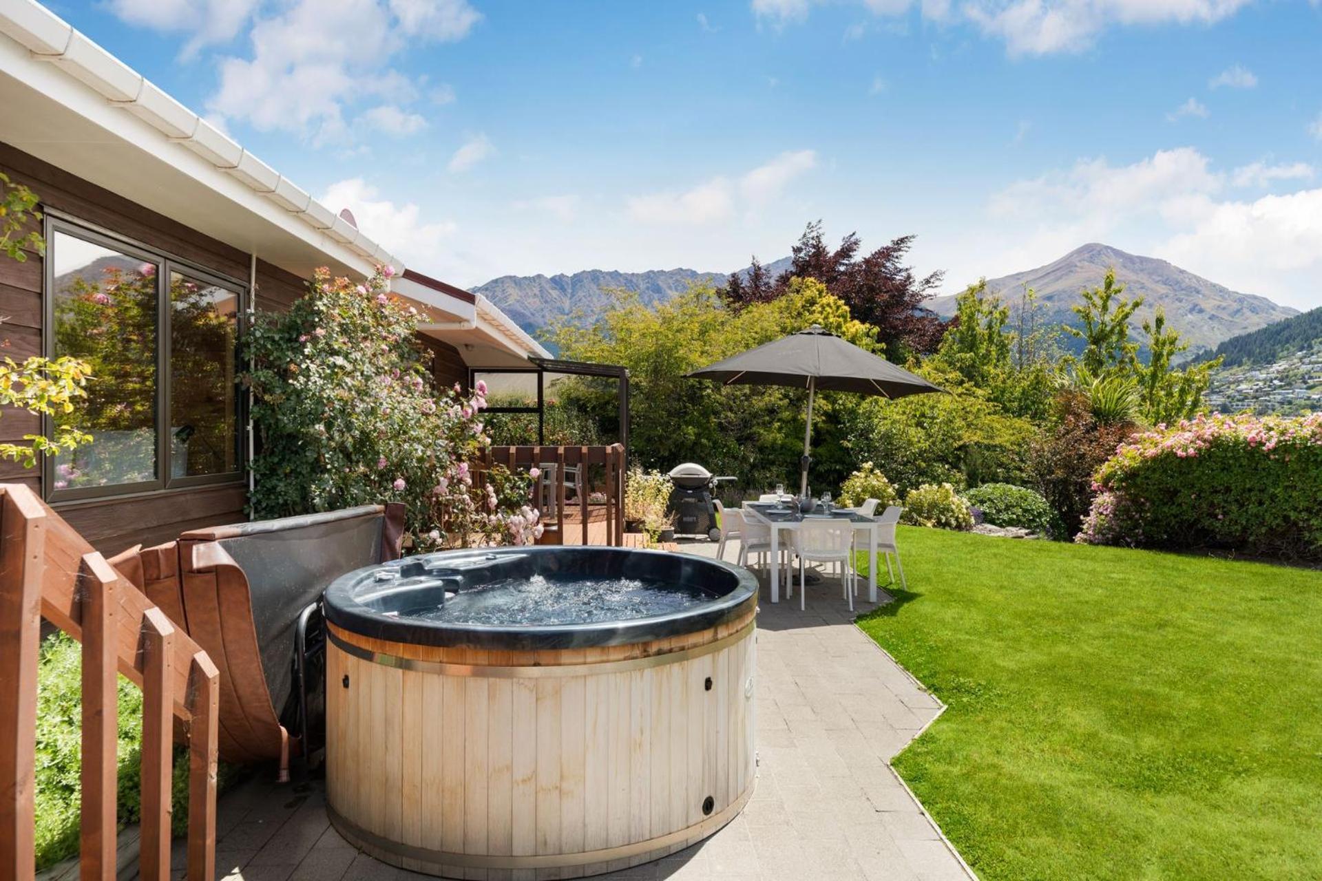 Villa Tranquil Heights Queenstown Exterior foto
